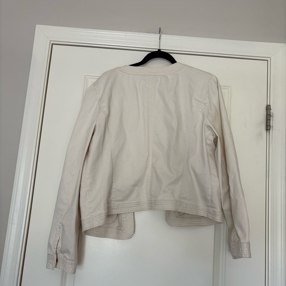 LOFT Women’s Cream Denim Light Jacket - Picture 10 of 14